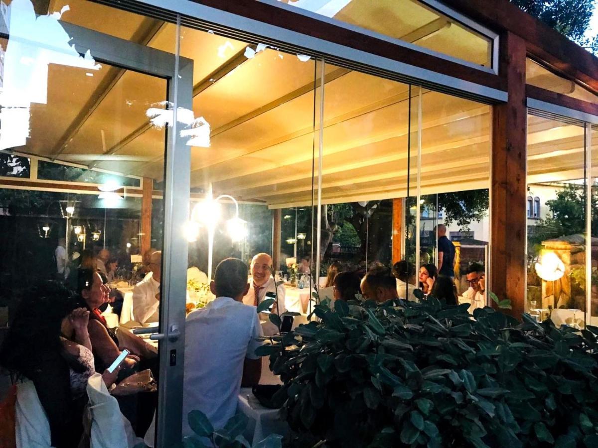 Locanda Dei Buoni E Cattivi カリアリ エクステリア 写真