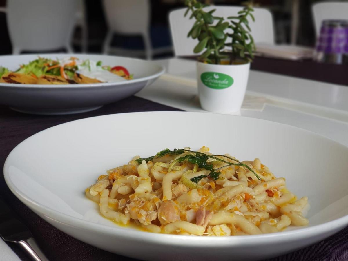 Locanda Dei Buoni E Cattivi カリアリ エクステリア 写真