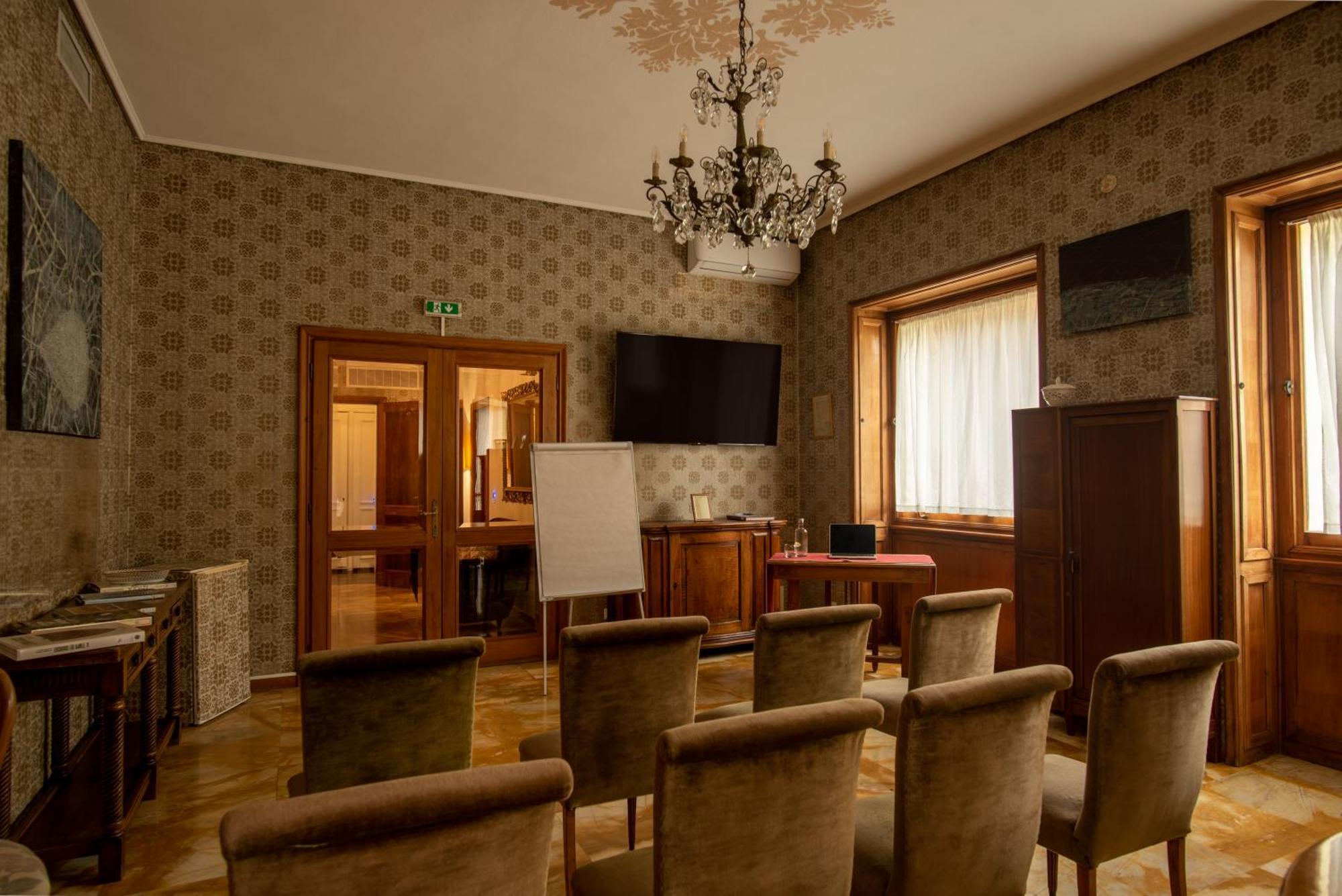 Locanda Dei Buoni E Cattivi カリアリ エクステリア 写真