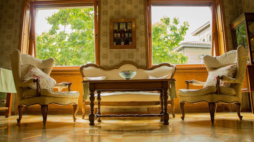 Locanda Dei Buoni E Cattivi カリアリ エクステリア 写真